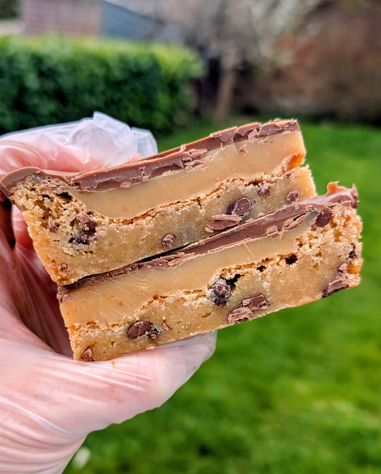 Millionaires Blondie hero