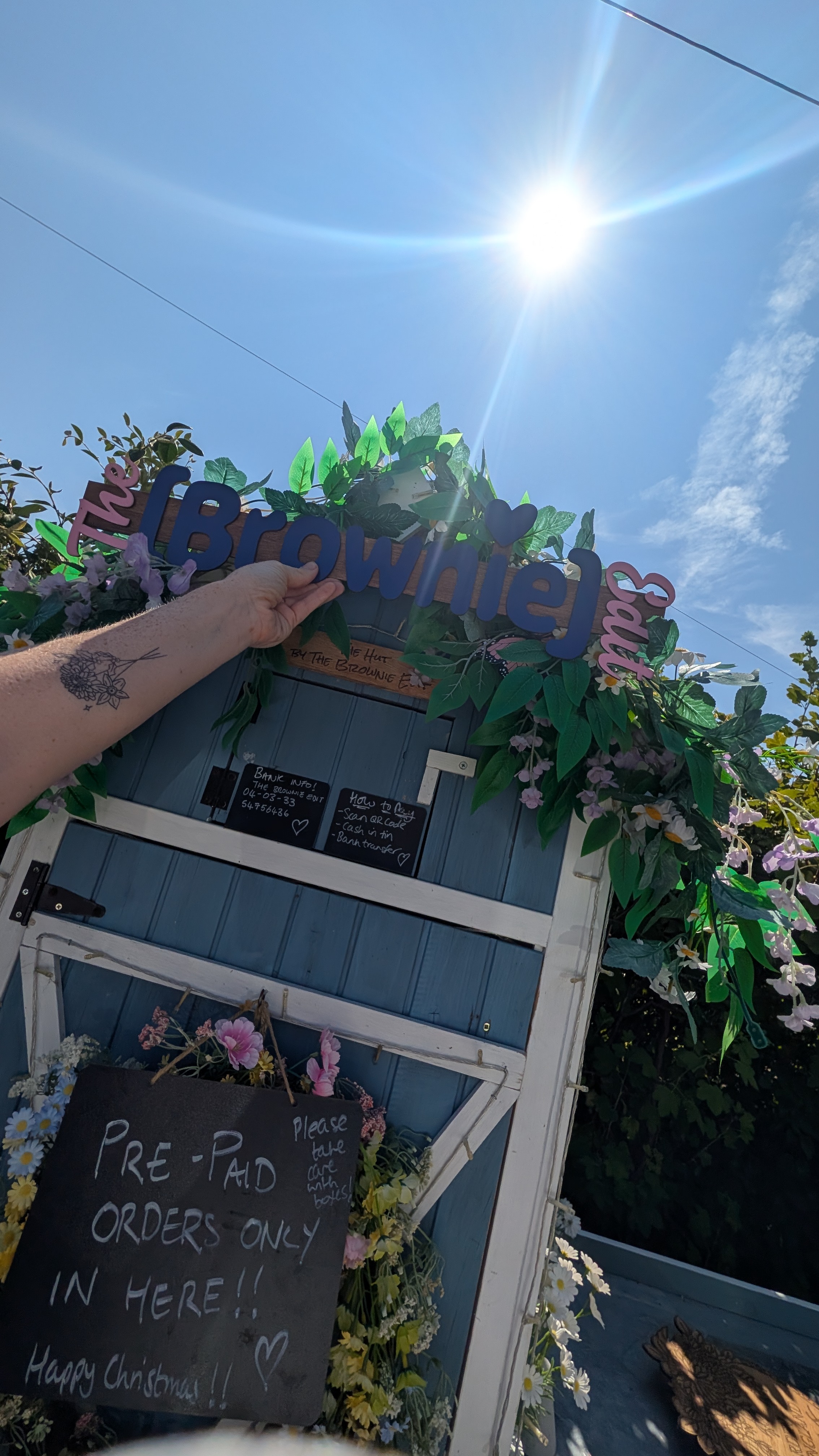Hut photo